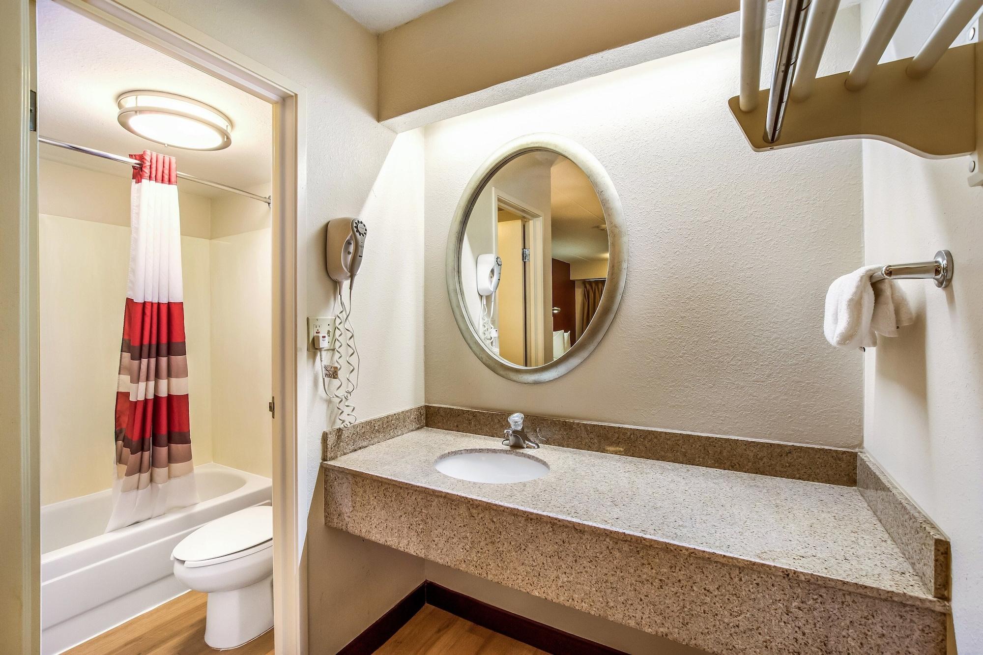 Red Roof Inn Detroit - Plymouth/Canton Ngoại thất bức ảnh