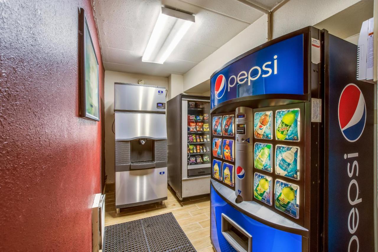 Red Roof Inn Detroit - Plymouth/Canton Ngoại thất bức ảnh