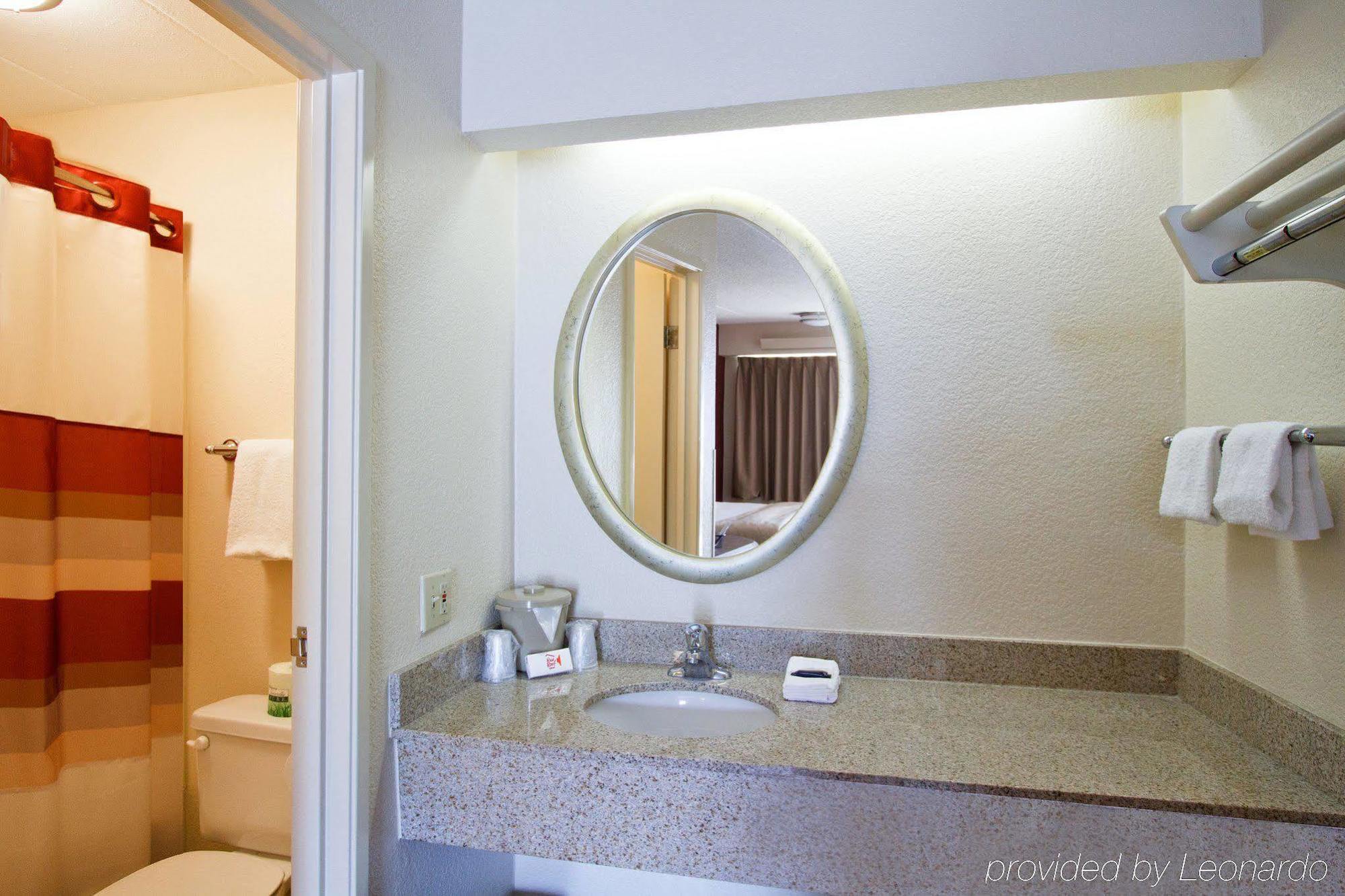 Red Roof Inn Detroit - Plymouth/Canton Ngoại thất bức ảnh